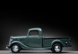 1937 Ford V8 Deluxe Pickup