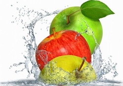 Apple splashing