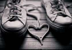 shoes laces heart