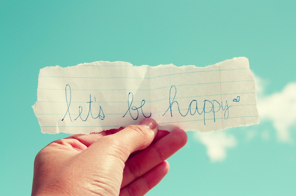 Let's be Happy ♥