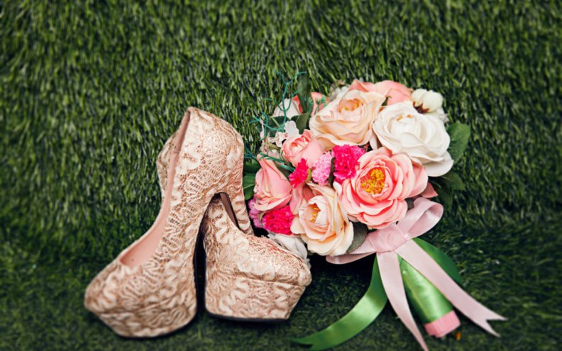 Shoe and bouquet