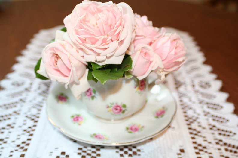 pink_rose_tea_cup_still_life.jpg