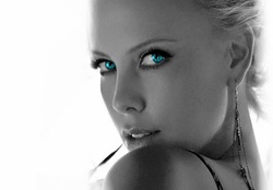 Beautiful blue eyes 