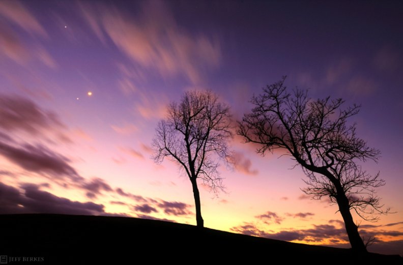 jupiter_venus_n_moon_sunset.jpg