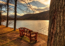 Lake_side Bench