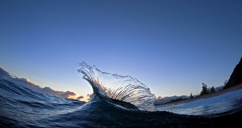 wave.jpg