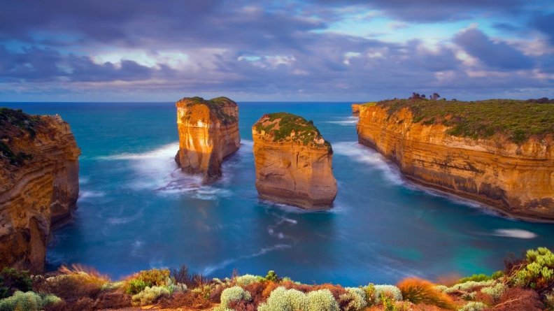 australias_bing_cliffs.jpg