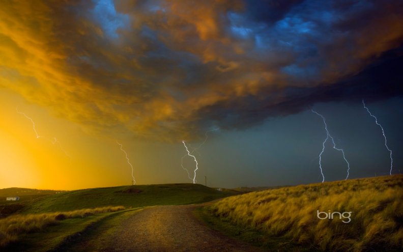 lightning_cloud_over_namibia_africa.jpg