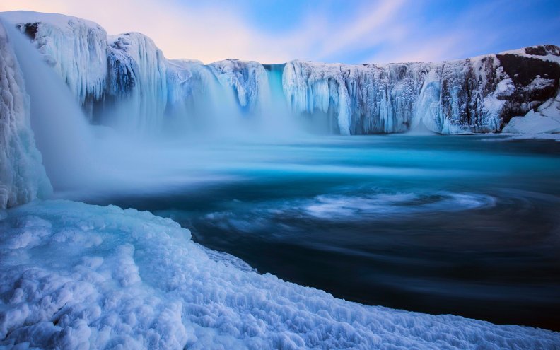 godafoss_waterfall_iceland.jpg