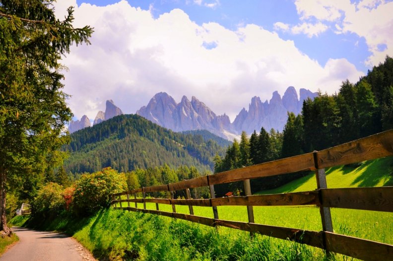 summer_landscape_in_the_alps_italy.jpg