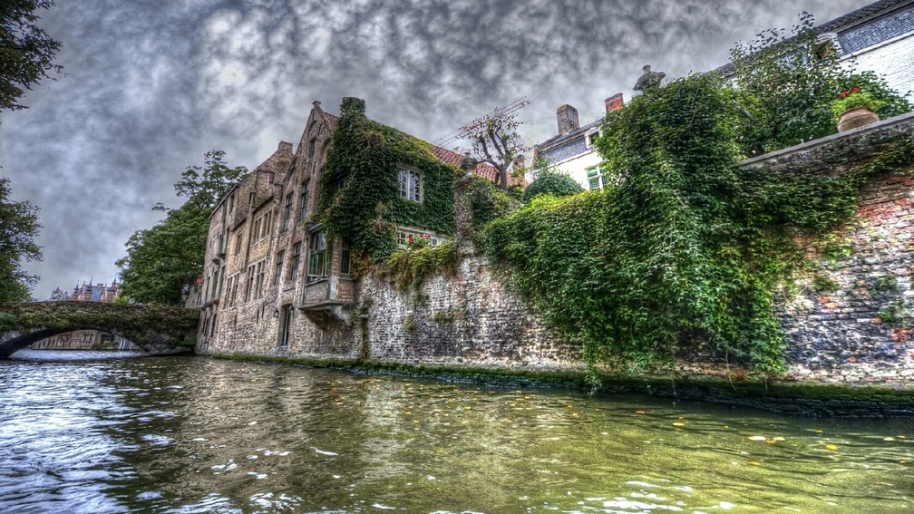 canal in old bruges  belgium hdr