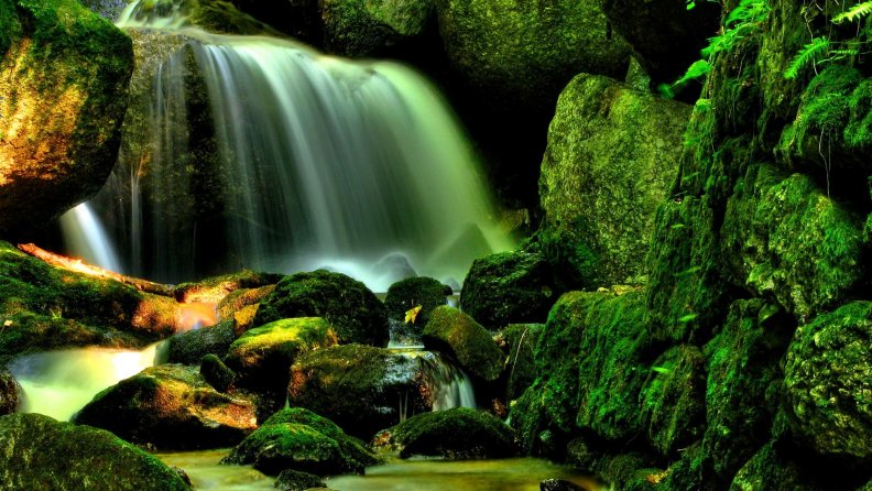moss_covered_green_waterfall_hdr.jpg