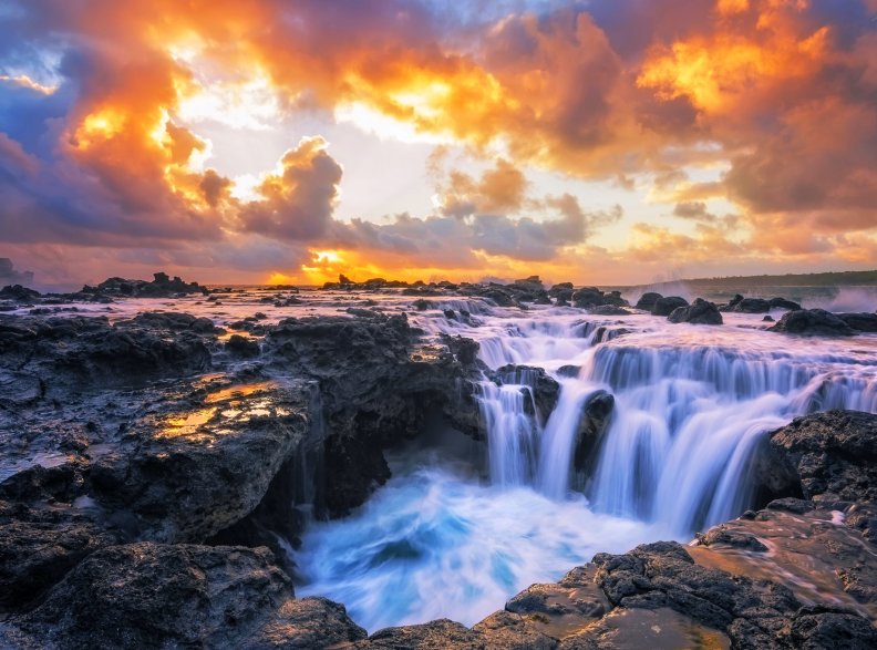 kauai_island_sunrise.jpg