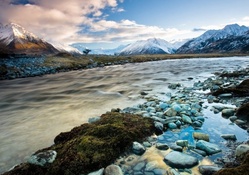 gorgeous river in new zealand