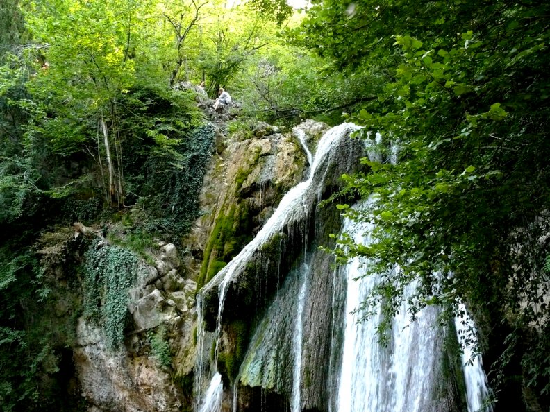 the_jur_jur_waterfall.jpg