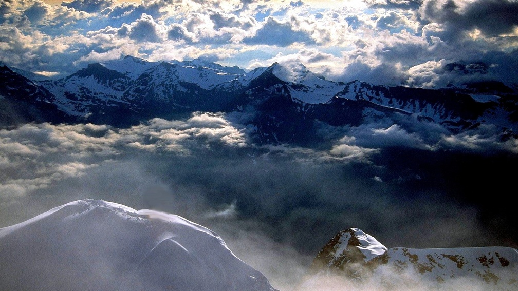 fabulous mountain peaks among the clouds
