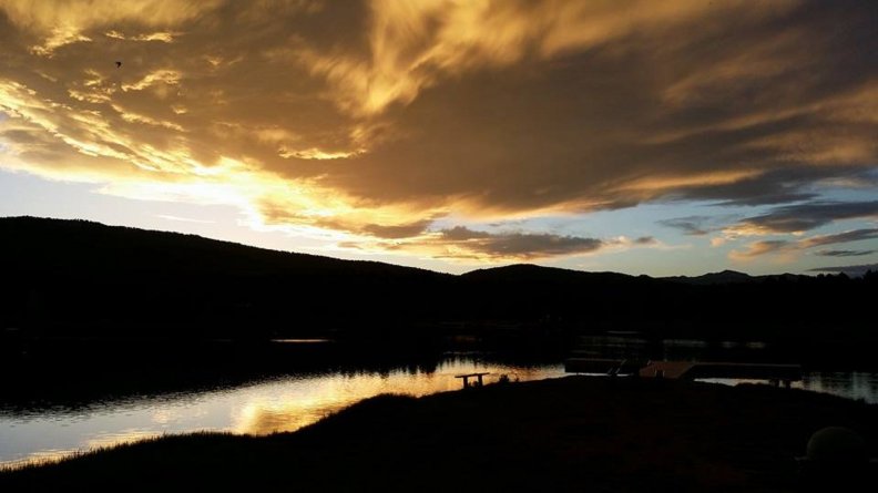 sunset_lake.jpg