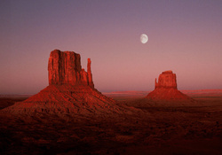Moon Rise at Monument Valley Utah
