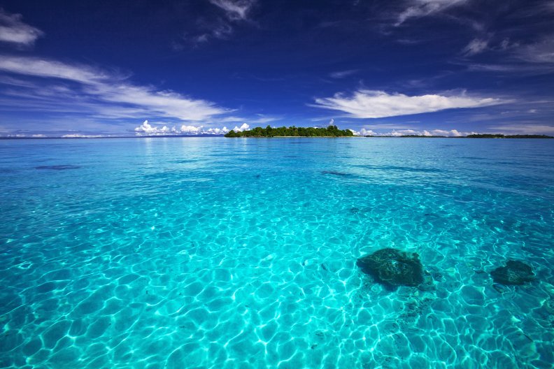 clear_turquoise_lagoon.jpg