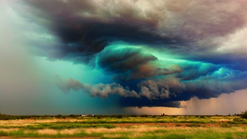 amazing_storm_clouds.jpg