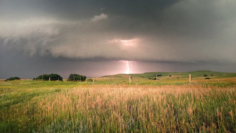 lightning_storm_over_fields.jpg