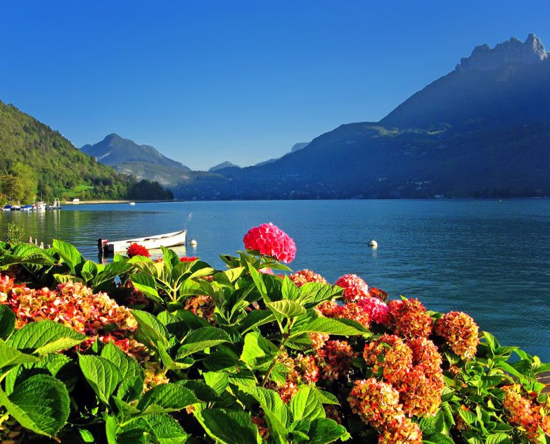 Lake Annecy, France Download HD Wallpapers and Free Images