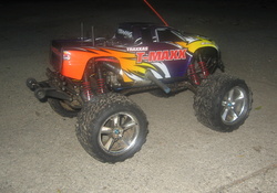 nitro rc truck with 3,3 motor strong