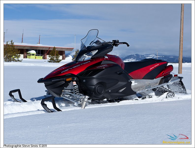 Снегоход из японии б у. Снегоход Yamaha RS vector 2004. Снегоход Ямаха 1000. Снегоход Yamaha RS vector 2006. Ямаха Викинг 1000 кубов.