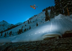 spectacular snowboarding flight