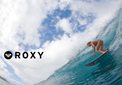 Roxy_Surfing