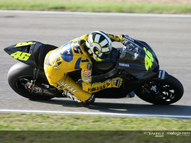 Rossi_Yamaha800cc