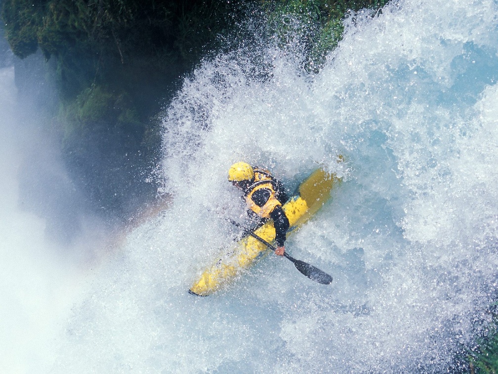 rafting in cascade