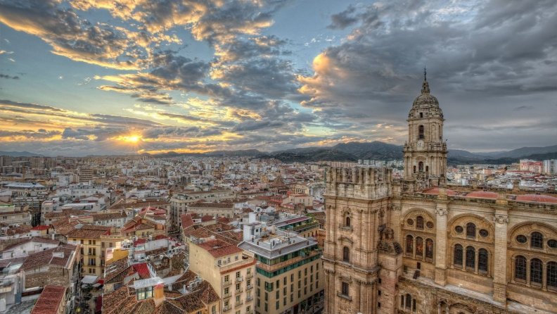sunset_over_a_magnificent_city_in_spain_hdr.jpg