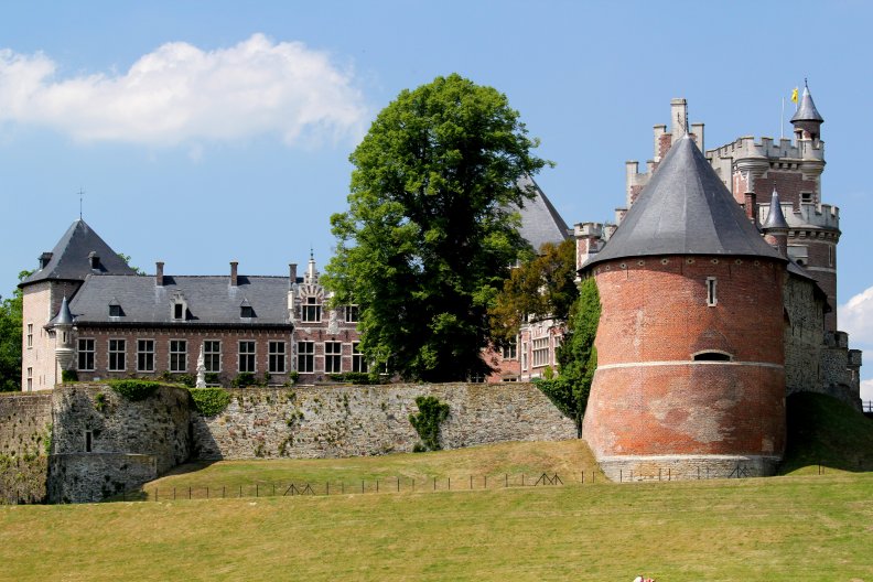 gaasbeek_castle_belgium.jpg