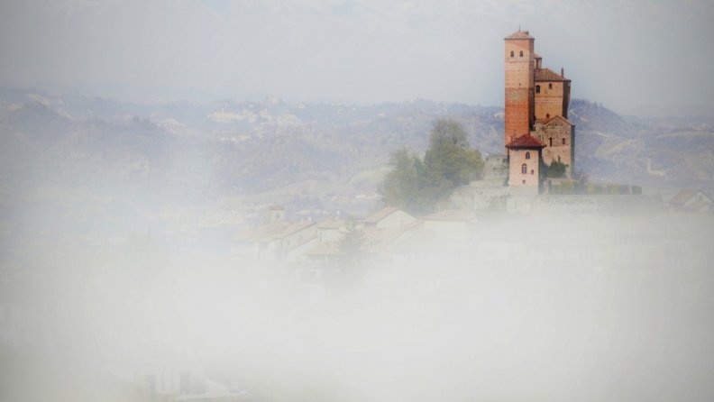 fog_over_castle_in_piemonte_italy.jpg