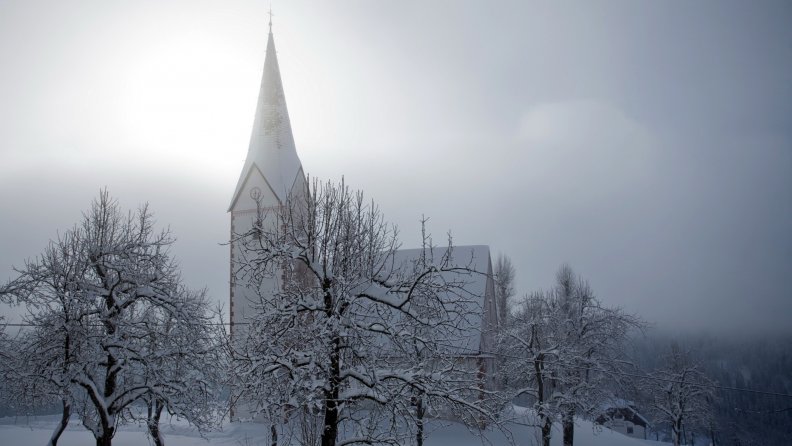 beautiful_church_on_a_winter_day.jpg