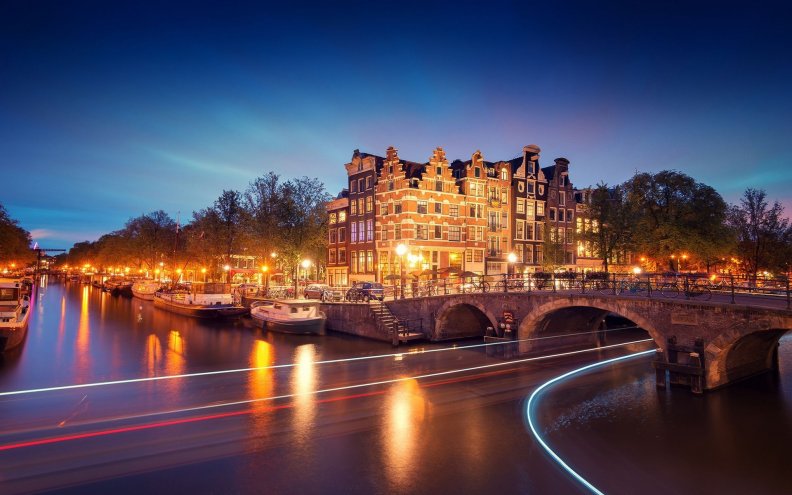 amsterdam_night_cityscape.jpg