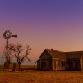 farmhouse on the prairie