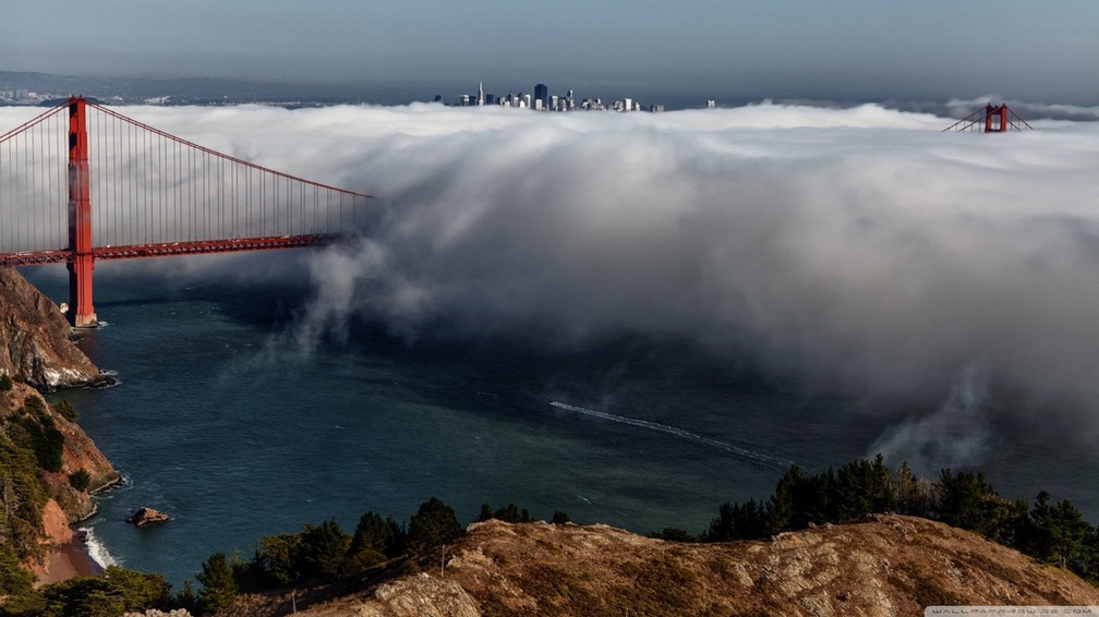 Golden Gate Bridge in fog II