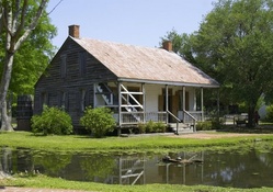 Traditional House in Louisiana_Old