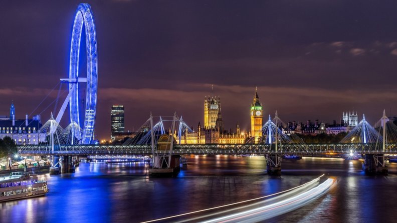 wonderful night view of the thames river hdr