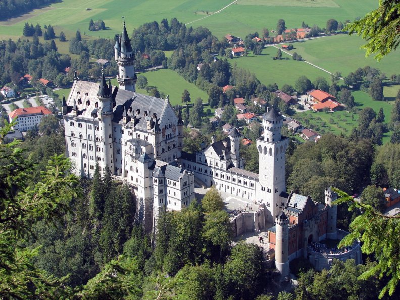 neuschwanstein_castle.jpg