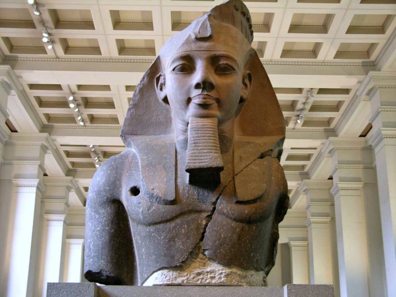 colossal_bust_of_ramesses_ii_in_the_british_museum.jpg
