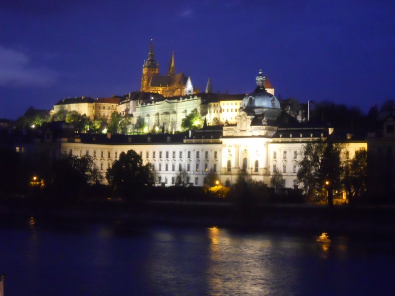 night_picture_from_prague.jpg