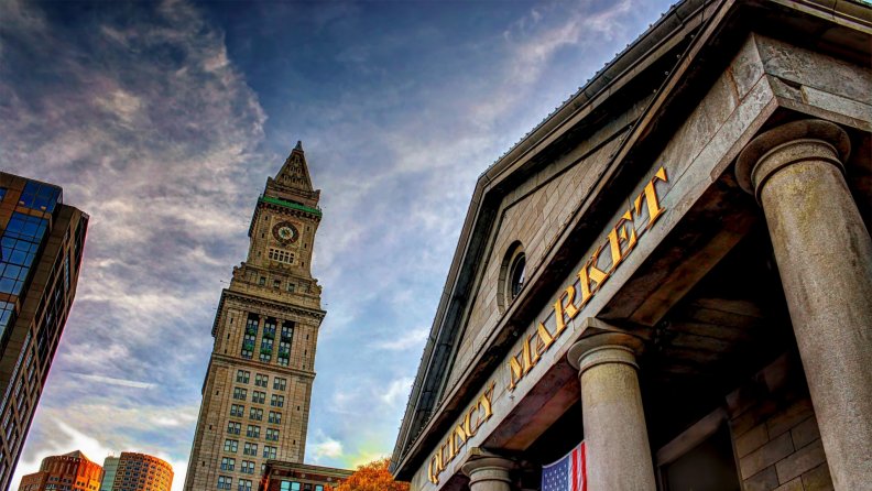 quincy_market_building_in_boston_hdr.jpg