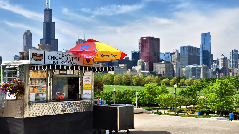 hot dog cart in a chicago park