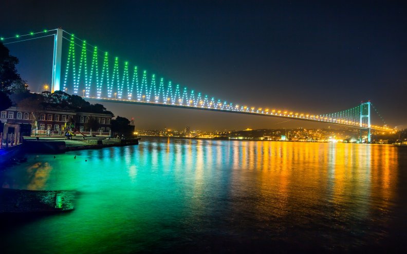 bosphorus_bridge_lights.jpg