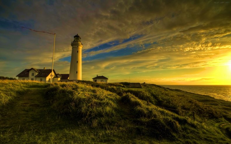 lighthouse_at_twilight.jpg