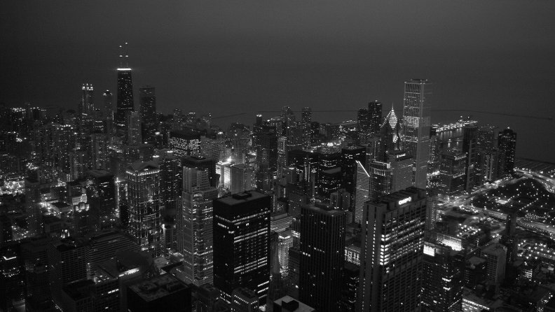 chicago_in_a_black_and_white_night.jpg