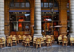 lovely le nemours restaurant in paris